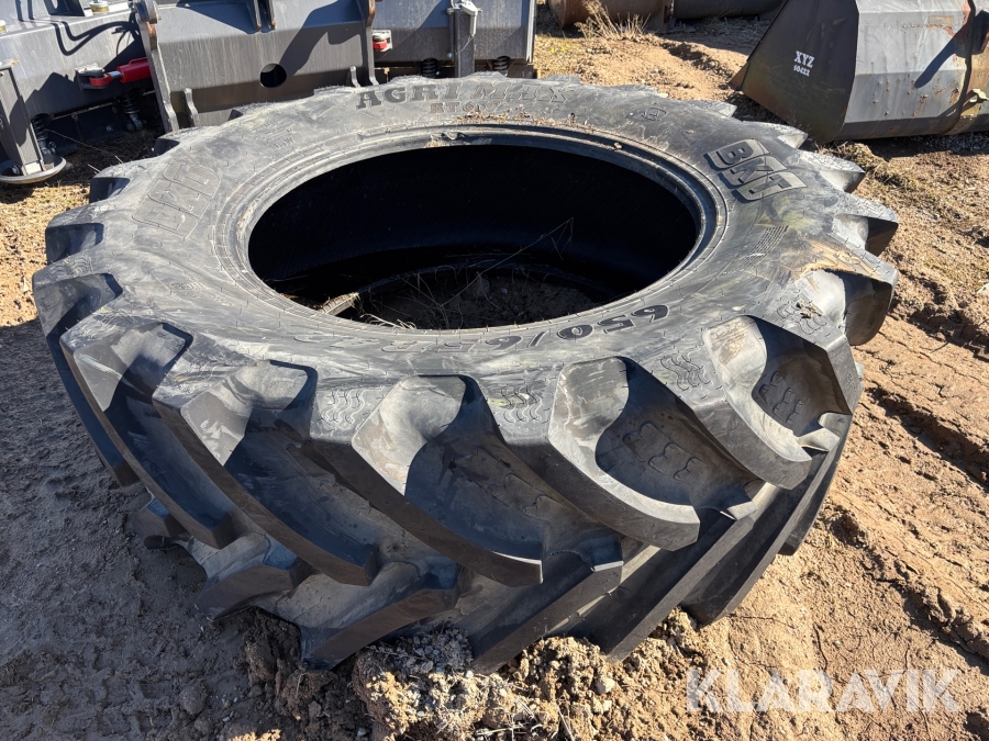 Traktordäck BKT 650/65R42 1st