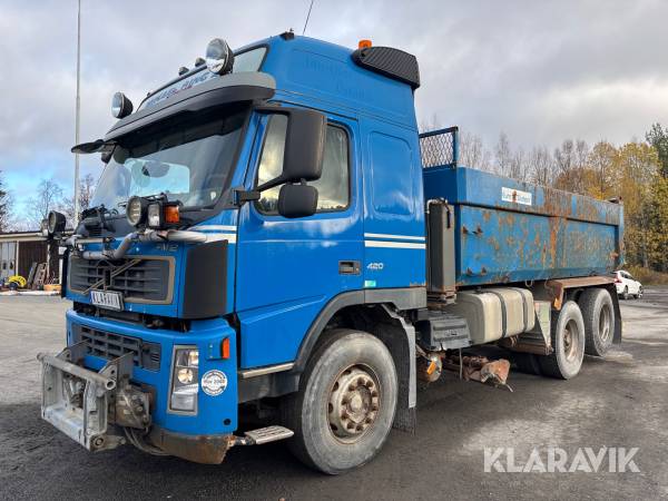 Lastbil Volvo 420 FM 12 Plogutrustad