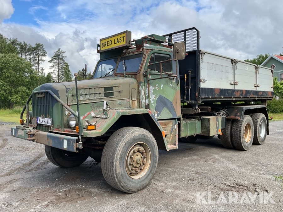 Veteranlastbil Scania LA82B med 3-vägstipp