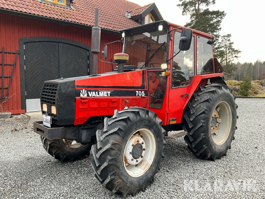 Traktor Valmet 705 4wd