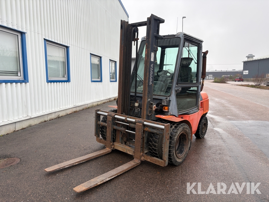 Motviktstruck Toyota 02-7FDF30 