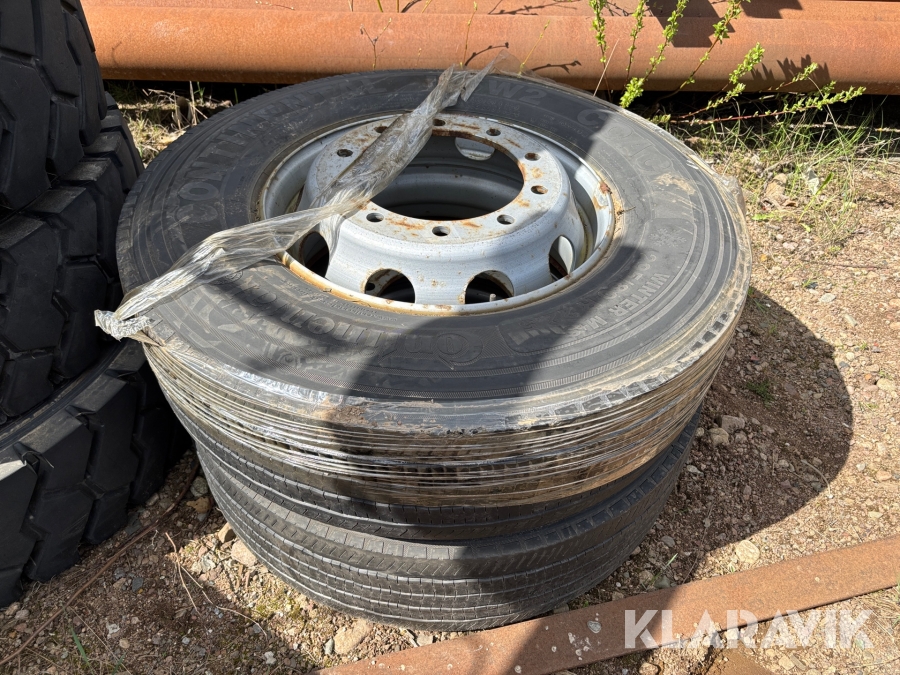 Truckdäck på fälg Continental 295/80R22.5 2st