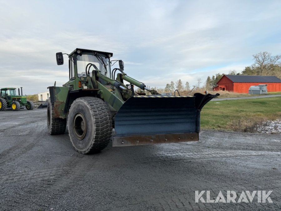 Hjullastare Volvo BM 4500 med vikplog