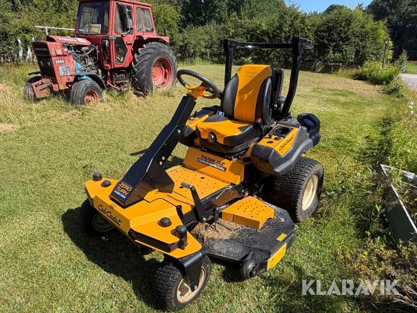 Gräsklippare Cub Cadet Tank SZ commercial