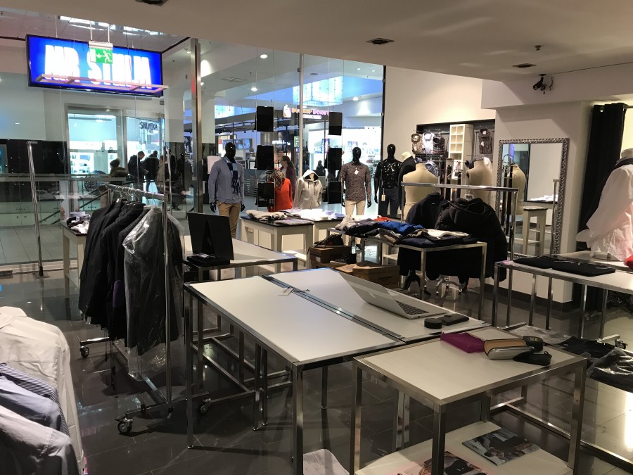 Klädbutik i konkurs - Butiksinredning