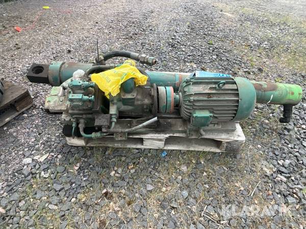 Hydraulkolv med pump och ventilpaket