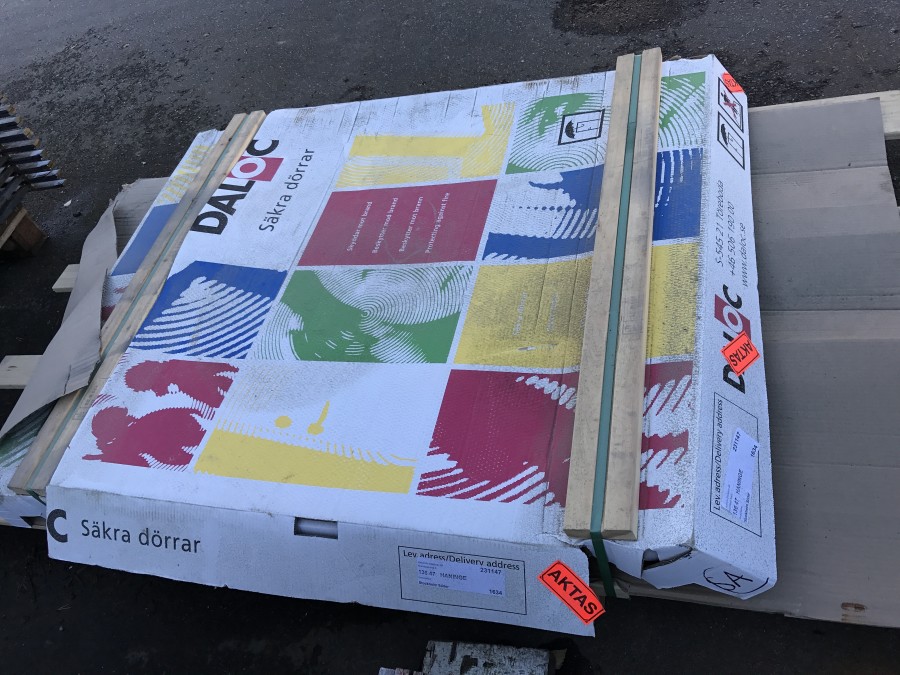 Säkerhetsdörr / Dörr 