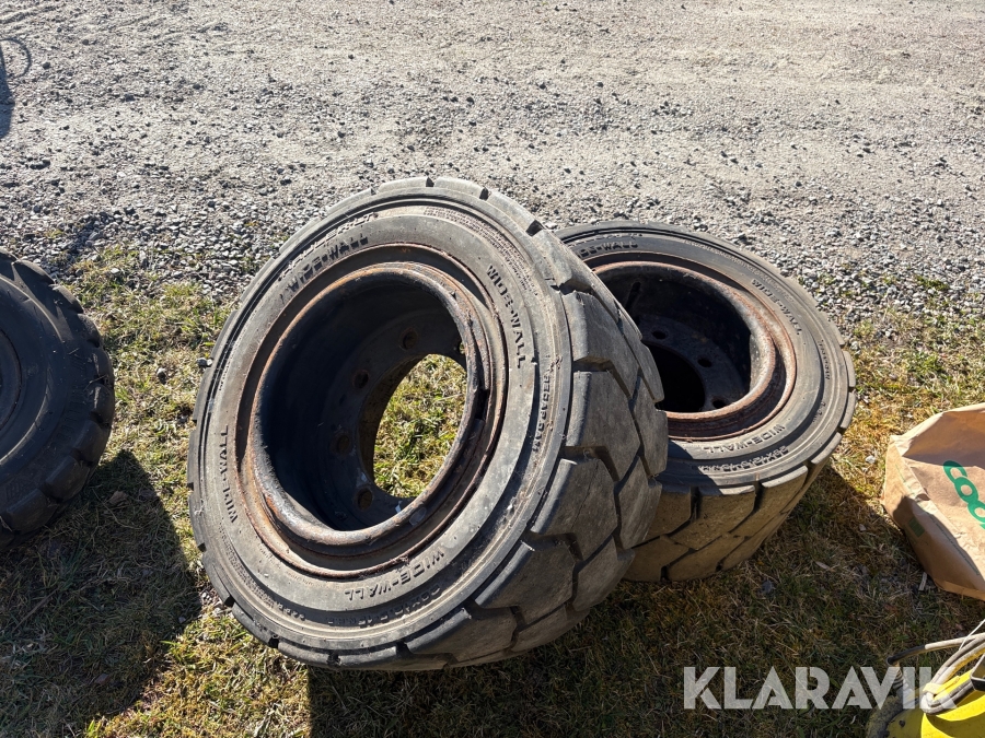 Truckdäck med fälg Wide-Wall 28x12.5-15 2st