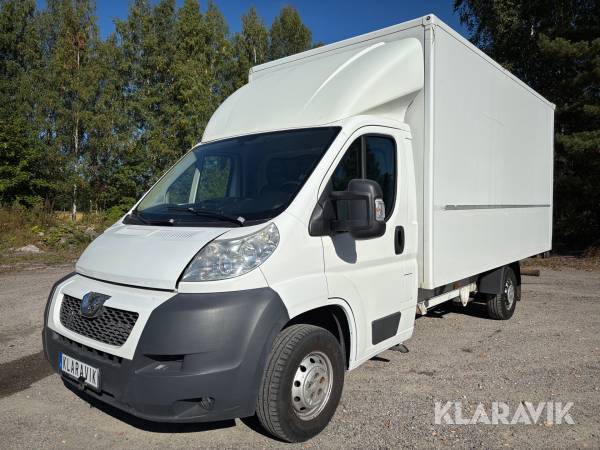 Skåpbil med bakgavellift Peugeot Boxer 2.2 HDI