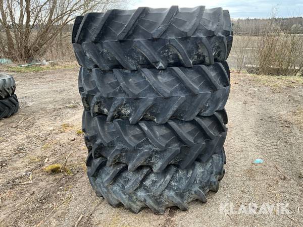 Traktorhjul 4st Pirelli TM300S 18.4R30 Belarus 150k