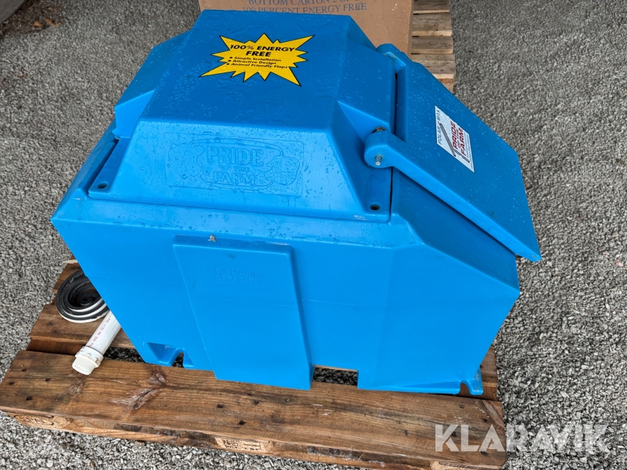 Vattenkopp Pride Of The Farm Polar-Max dricker Wpm16