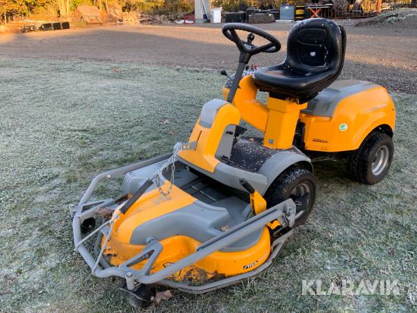 Åkgräsklippare Stiga Park Royal 4WD