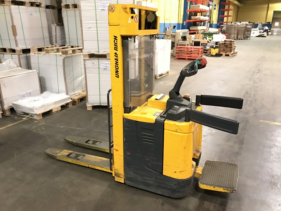 Ståstaplare / Truck