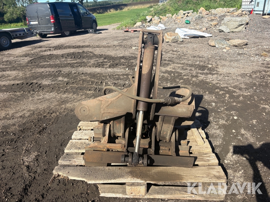 Tiltfäste B20