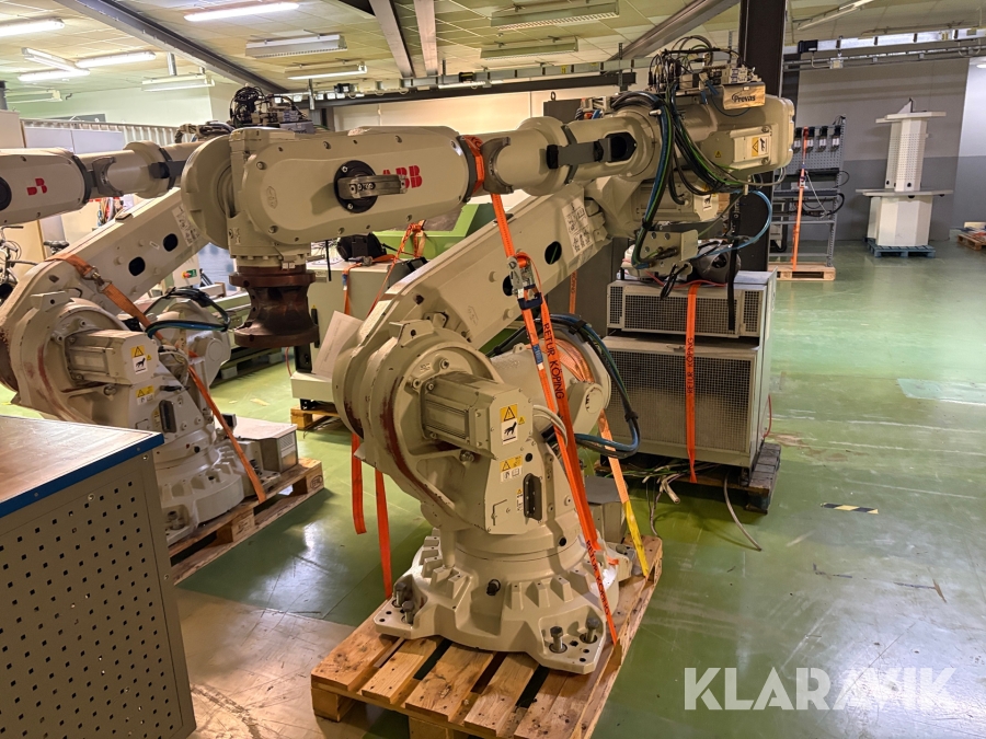Robot ABB IRB 6700 M2002