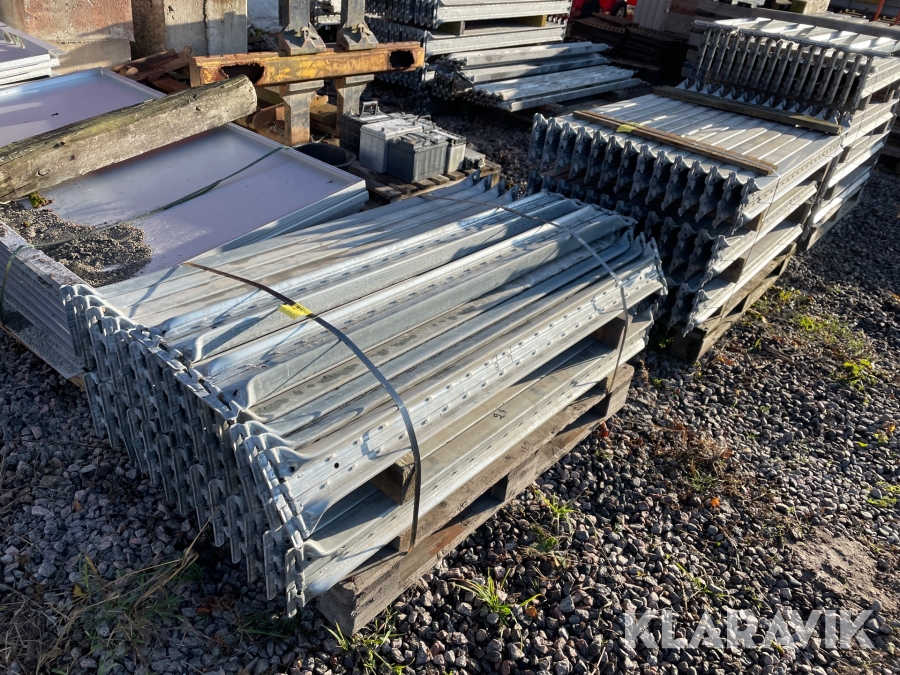 Balkar Electrolux Rack 83, Vara, Klaravik auktioner