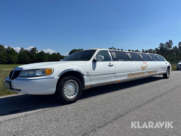 Limousin Lincoln Town Car