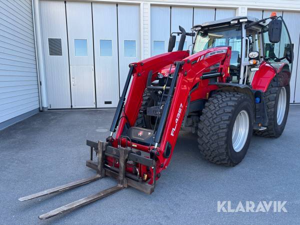 Traktor Massey Ferguson 6S.155