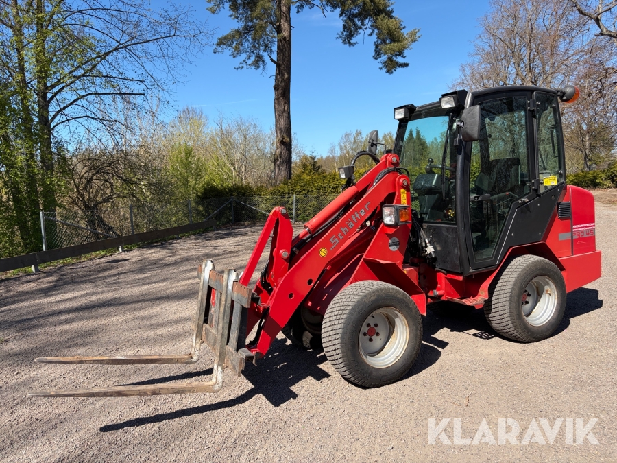 Kompaktlastare Schäffer 3033S med 3 st redskap