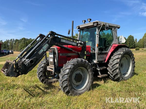 Traktor med lastare Massey Ferguson 3080 5st redskap