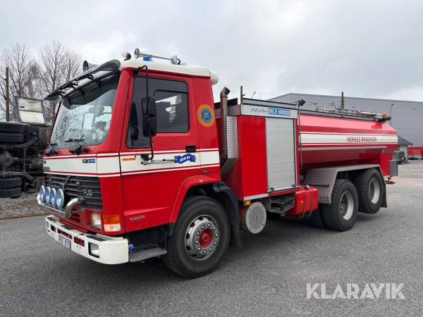 Brandbil/Tankbil Volvo FL10 6x2 318 hk med 9 m3 vattentank