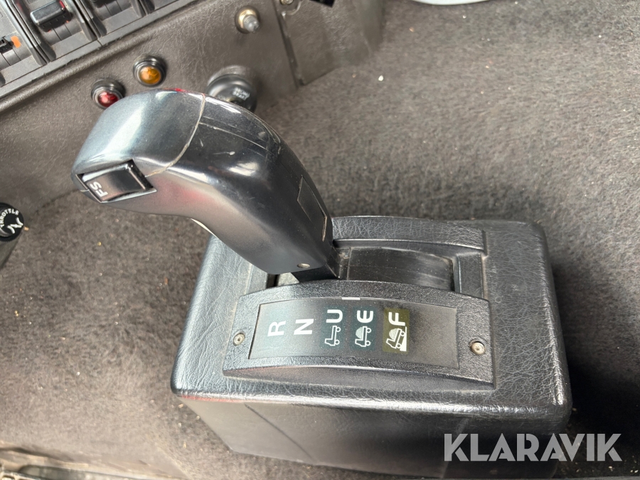 Brandbil/Tankbil Volvo FL10 6x2 318 hk med 9 m3 vattentank