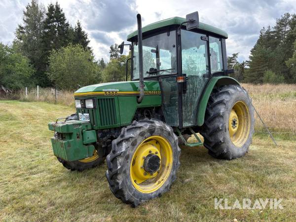 Traktor John Deere 5300 4WD