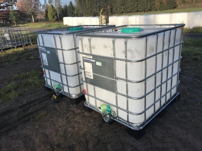 Tankar 2 Klaravik Auktioner | 2st IBC tankar