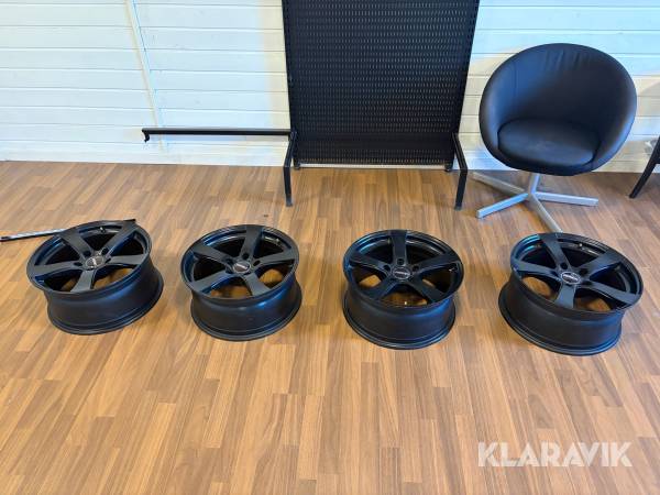 Fälgar 4 st Dezent 8 x 17 ET 30