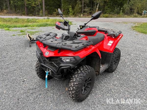 ATV CFMOTO Cforce 4x4 med snöblad