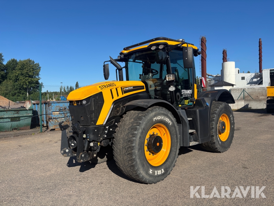 Traktor JCB Fastrac 4220