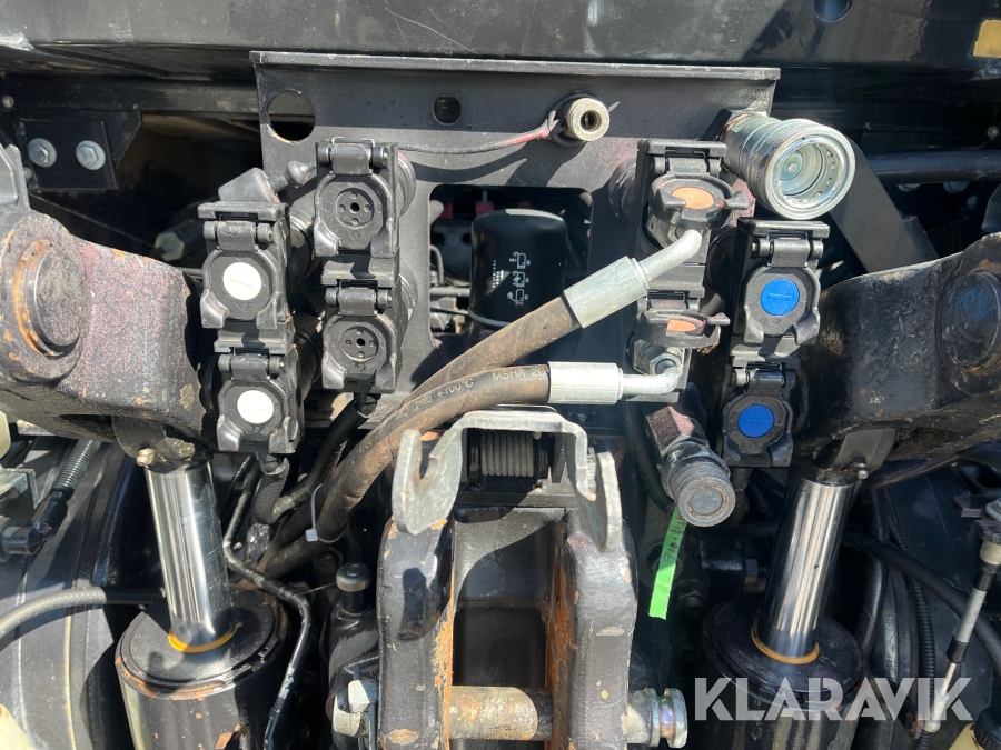Traktor Valtra T170, Lidköping, Klaravik auktioner