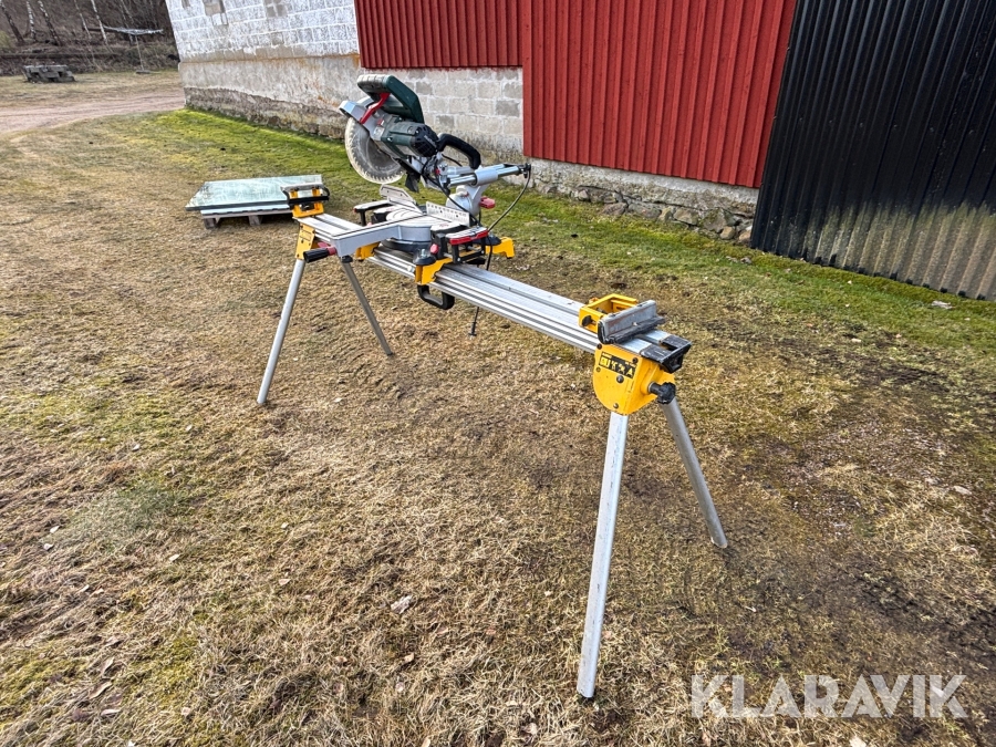 Kap- & ger såg Metabo KGS 216 M med sågbord