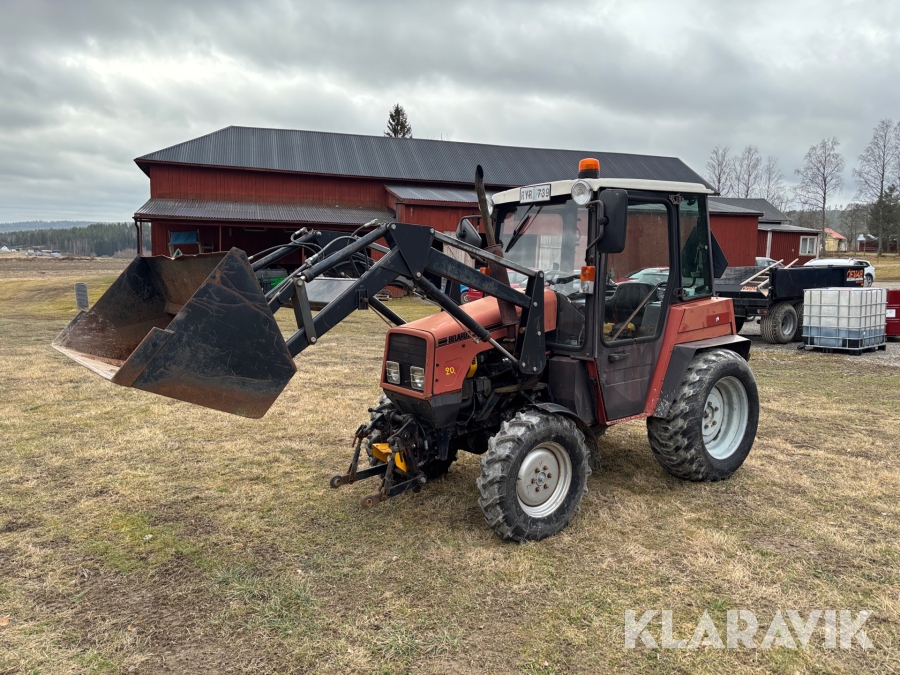 Traktor Belarus 320