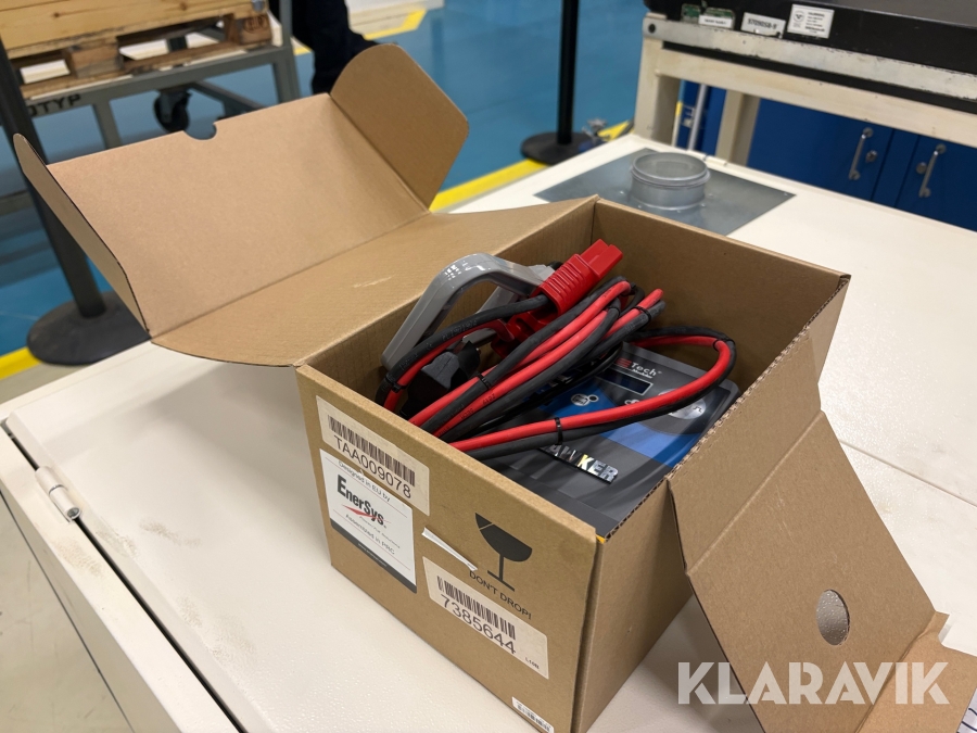 Truckladdare Hawker TC1 LT