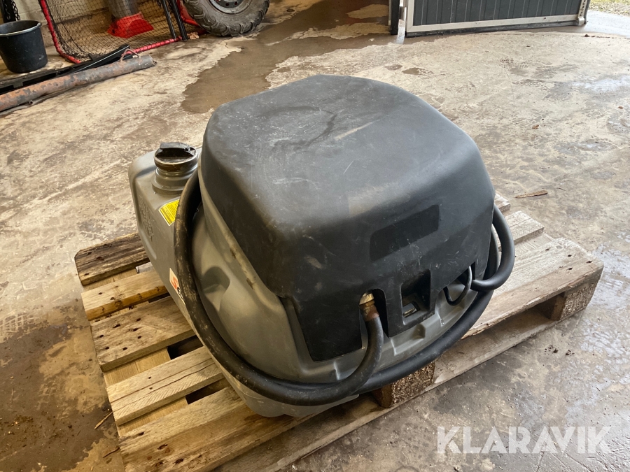 Portabel dieseltank med pump Selecta