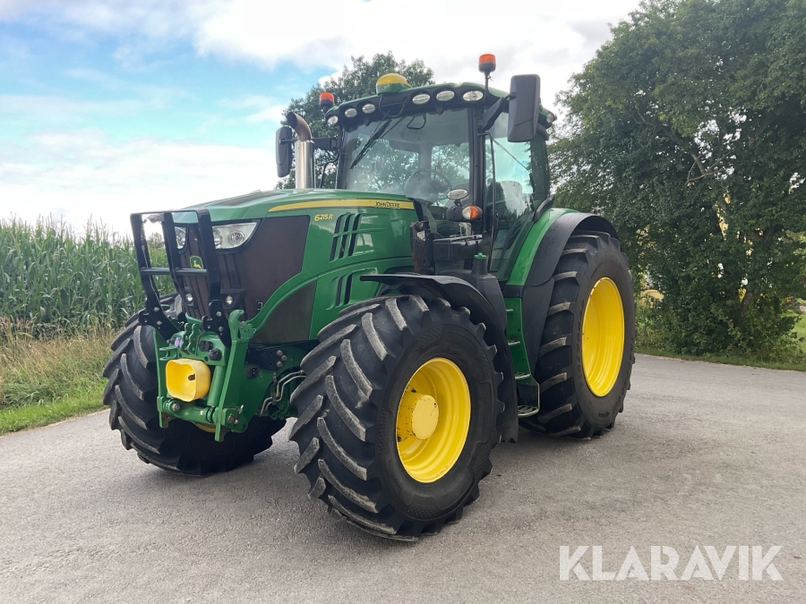 Traktor John Deere 6215R