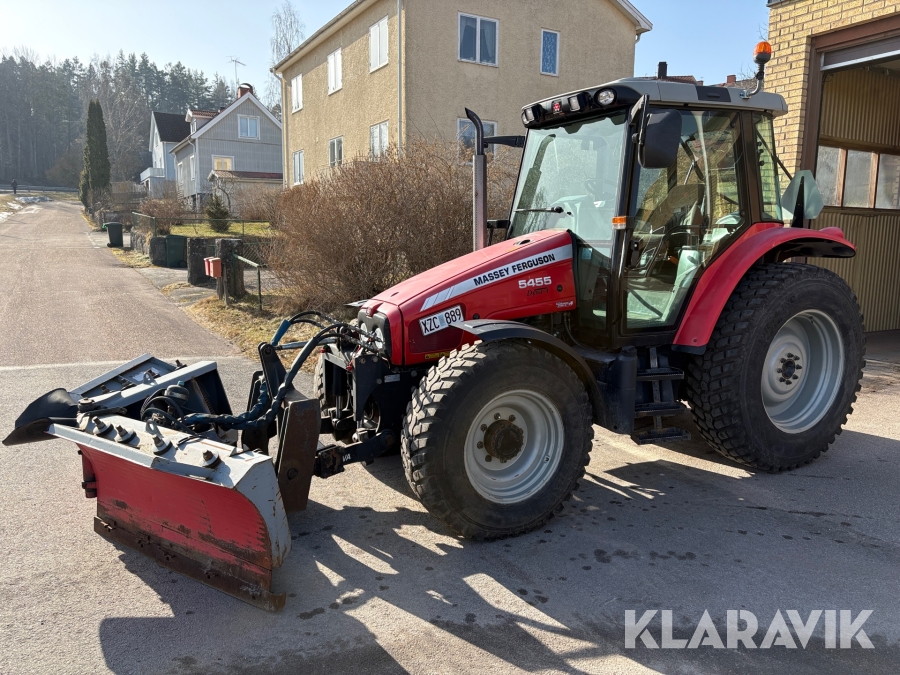 Traktor Massey Ferguson 5455 Dyna-4