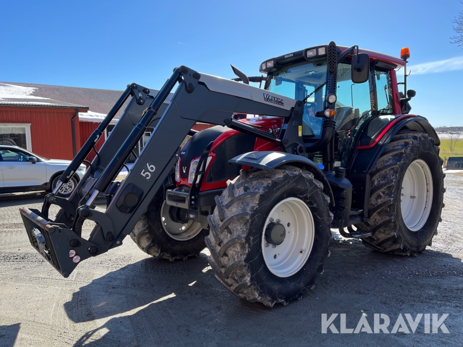Traktor Valtra N143 med lastare 