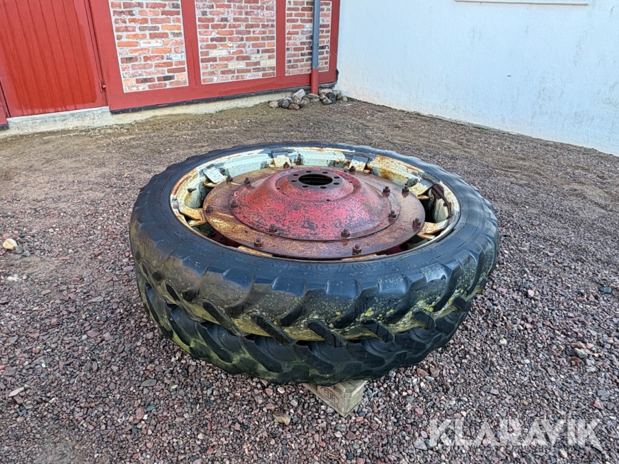 Radodlingshjul Michelin 230/95 R 48 med fälg 2st