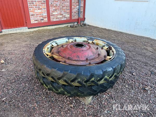 Radodlingshjul Michelin 230/95 R 48 med fälg 2st