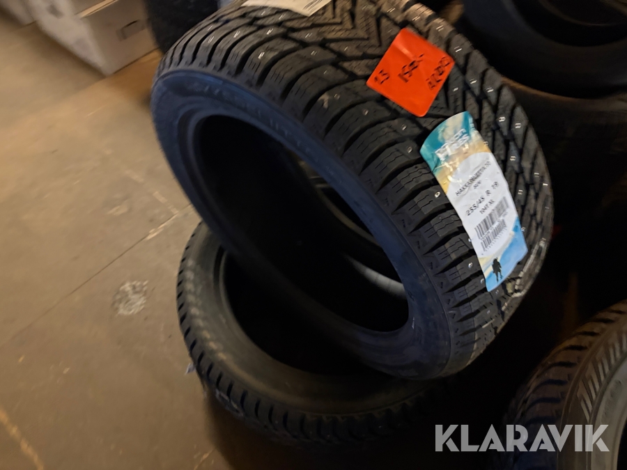 Vinterdäck Nokian Hakkapeliitta 10 SUV 255/45R19 2st