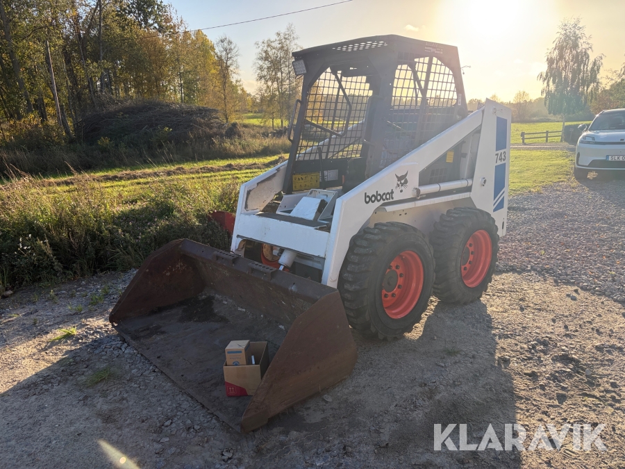 Kompaktlastare Bobcat 743 med skopa