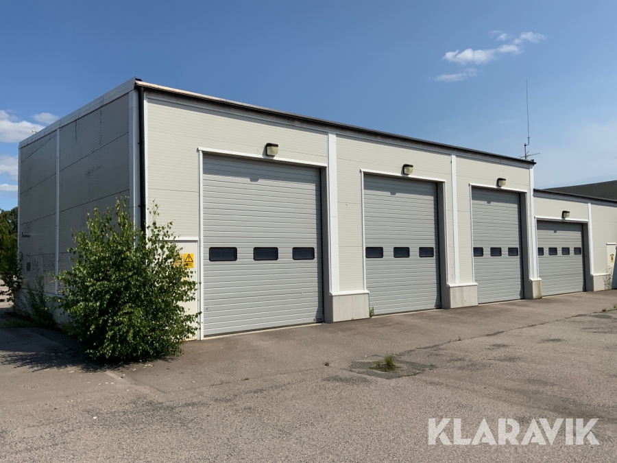 Verkstadshall med 4 portar