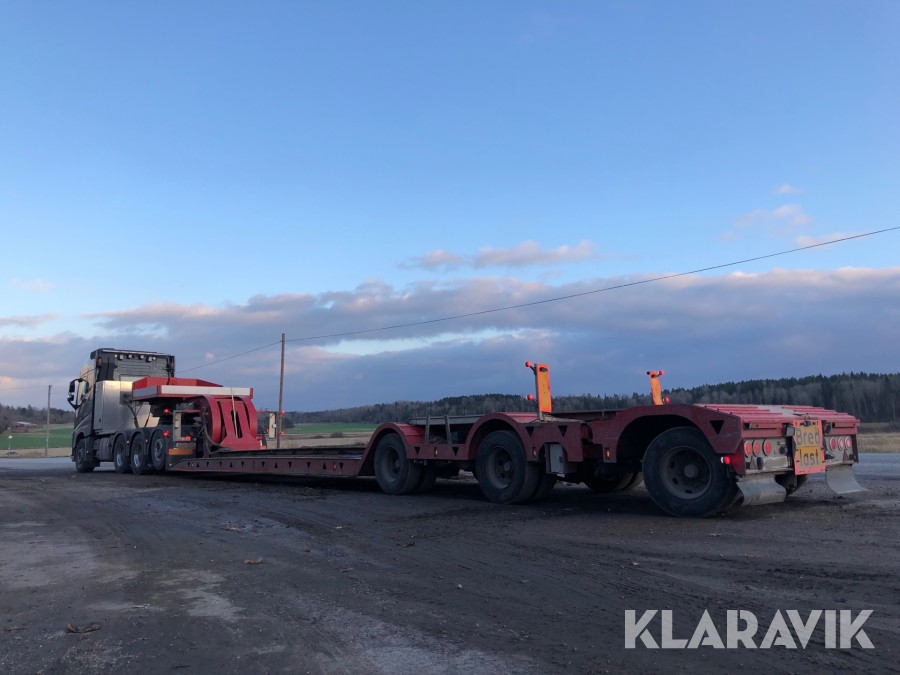Lastbil Volvo FH16 8*4 med maskintrailer