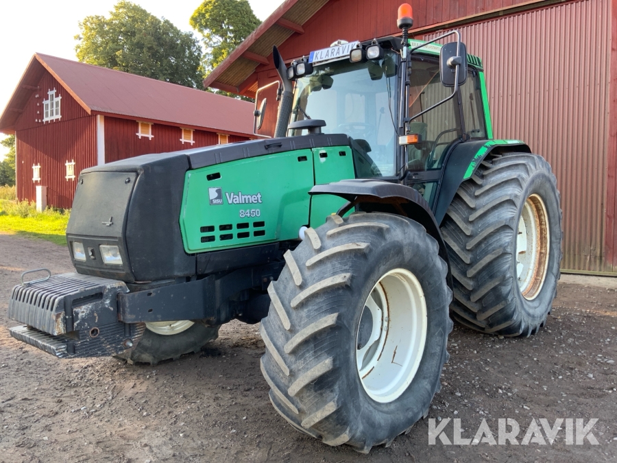 Traktor Valmet 8450 med GPS