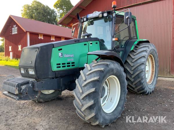 Traktor Valmet 8450 med GPS