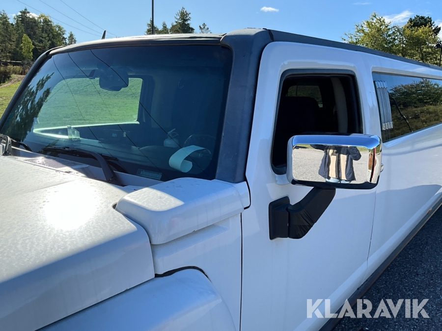 Hummer H3 Limousine
