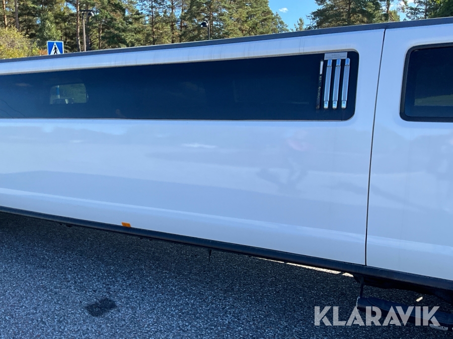 Hummer H3 Limousine
