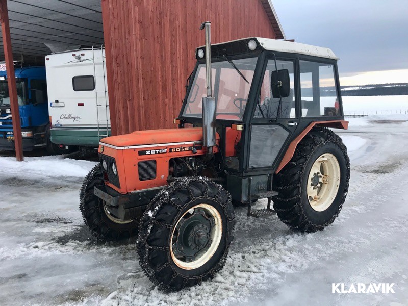 Traktor Zetor 6045 